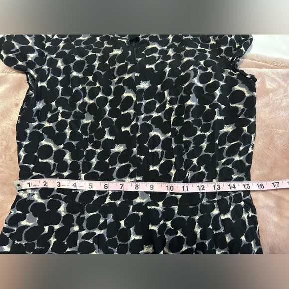 Talbots Black Gray Printed Dress Cap Sleeve Keyhole Front Classic Pleated Skirt - Picture 6 of 8